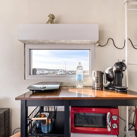 Cozy Floating House With Sauna