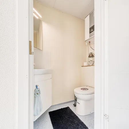 Cozy Floating House With Sauna