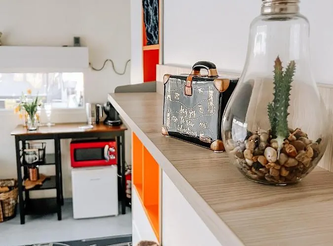 Cozy Floating House With Sauna Hotel en barco *