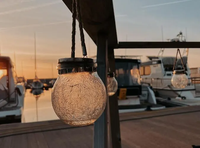Cozy Floating House With Sauna Båthotell Tallinn