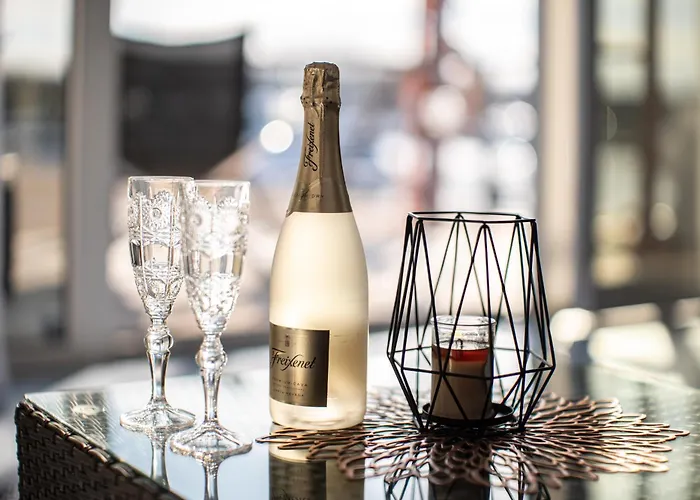 Cozy Floating House With Sauna Båthotell *